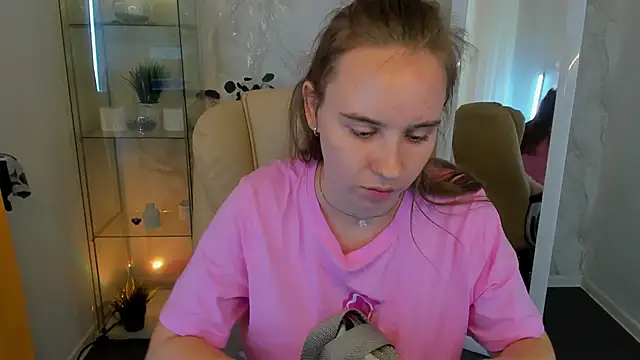 Snapshot of Lika_0ne chatting on September 27, 11:59 am Lika 0ne online show from September 27, 11:59 am