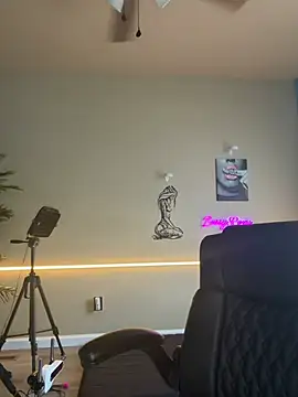 bossyroxy84 online show from February 3, 6:13 pm