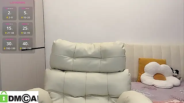 yunyun121 online show from December 3, 2:15 pm