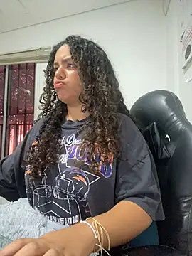 Snapshot of Anitta_bell chatting on February 13, 1:15 pm Anitta bell online show from February 13, 1:15 pm