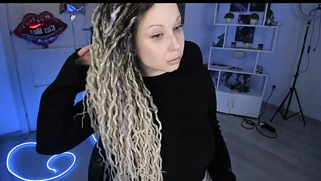 HoneySallyMoore online show from February 13, 2:24 pm