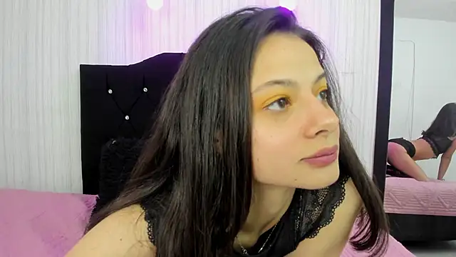 Snapshot of nicky_angel1 chatting on February 26, 6:32 pm nicky angel1 online show from February 26, 6:32 pm