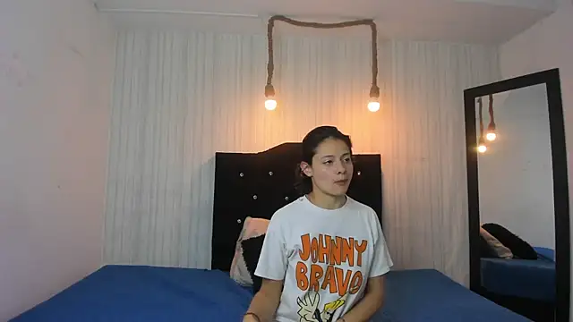 Snapshot of nicky_angel1 chatting on March 14, 9:43 pm nicky angel1 online show from March 14, 9:43 pm