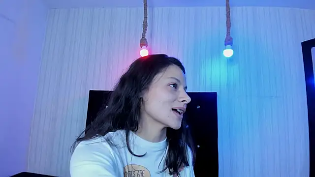 Snapshot of nicky_angel1 chatting on March 21, 12:40 am nicky angel1 online show from March 21, 12:40 am
