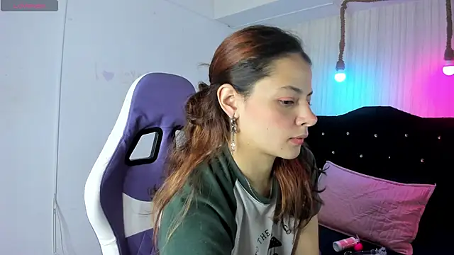 Snapshot of nicky_angel1 chatting on September 22, 6:32 pm nicky angel1 online show from September 22, 6:32 pm