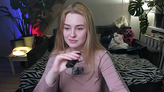 Alexa Pirs online show from March 17, 4:21 pm