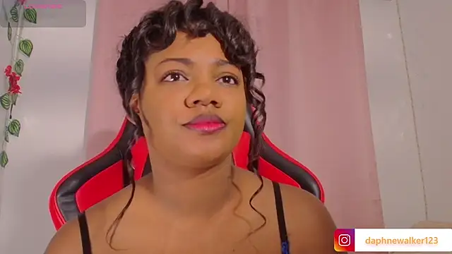 Daphnewalker   online show from February 2, 11:53 am