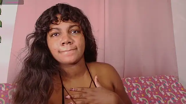 Snapshot of Daphnewalker__ chatting on May 15, 11:50 am Daphnewalker online show from May 15, 11:50 am