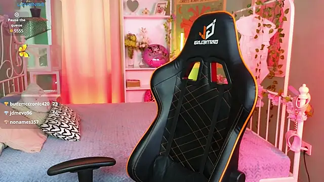 Snapshot of MizukiNoYoru chatting on March 10, 1:43 pm MizukiNoYoru online show from March 10, 1:43 pm