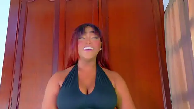 Snapshot of TianahGlow chatting on September 29, 8:13 pm TianahGlow online show from September 29, 8:13 pm