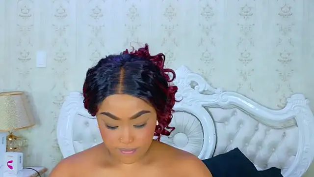 TianahGlow online show from November 6, 8:32 pm