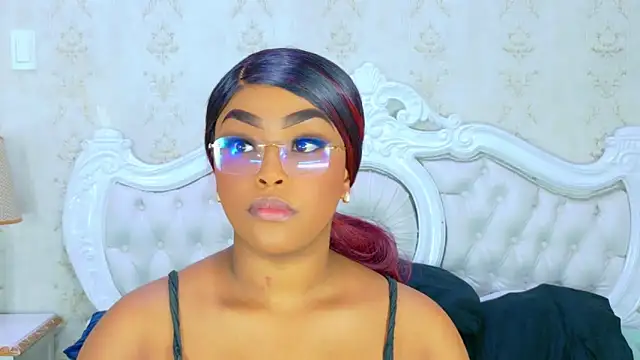 TianahGlow online show from November 20, 8:30 pm