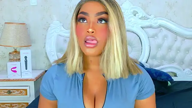 TianahGlow online show from November 22, 9:03 pm