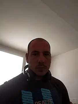 jarous32- online show from February 14, 1:40 pm