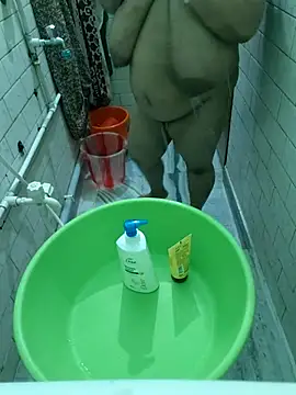 Snapshot of Lizza_boudi chatting on September 11, 4:23 am Lizza boudi online show from September 11, 4:23 am