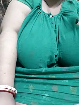 Snapshot of Lizza_boudi chatting on October 3, 2:52 am Lizza boudi online show from October 3, 2:52 am