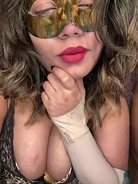 Snapshot of WifyHubby_38 chatting on February 19, 5:49 pm WifyHubby 38 online show from February 19, 5:49 pm