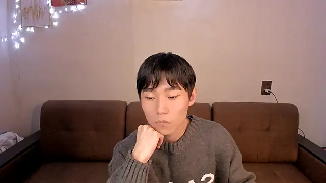 Snapshot of Brian_Stars chatting on February 10, 2:48 pm Brian Stars online show from February 10, 2:48 pm