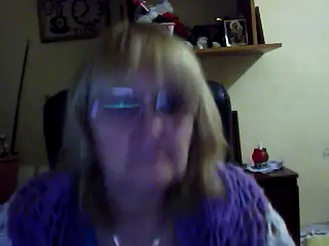 Violet5364 online show from March 2, 7:45 pm