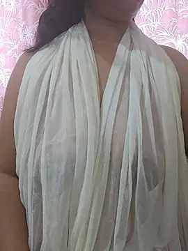 Snapshot of Jassi_Does chatting on November 10, 8:02 am Jassi Does online show from November 10, 8:02 am