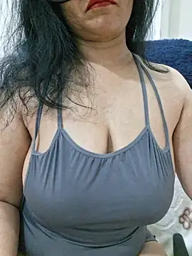 Snapshot of Jassi_Does chatting on June 26, 9:30 pm Jassi Does online show from June 26, 9:30 pm