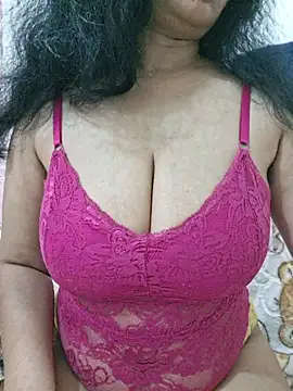 Snapshot of Jassi_Does chatting on July 1, 9:03 pm Jassi Does online show from July 1, 9:03 pm
