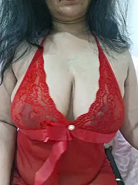 Snapshot of Jassi_Does chatting on July 2, 10:49 pm Jassi Does online show from July 2, 10:49 pm