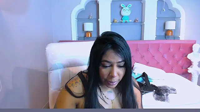 Snapshot of emma_purple_ chatting on February 10, 7:38 pm emma purple online show from February 10, 7:38 pm