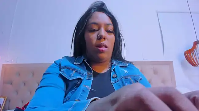 Snapshot of emma_purple_ chatting on March 7, 6:22 pm emma purple online show from March 7, 6:22 pm