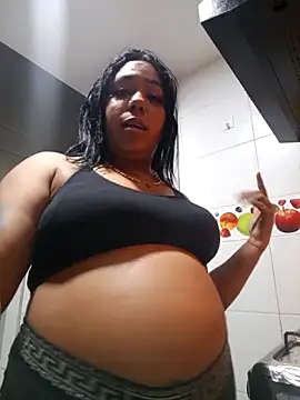 Snapshot of emma_purple_ chatting on March 14, 4:21 am emma purple online show from March 14, 4:21 am