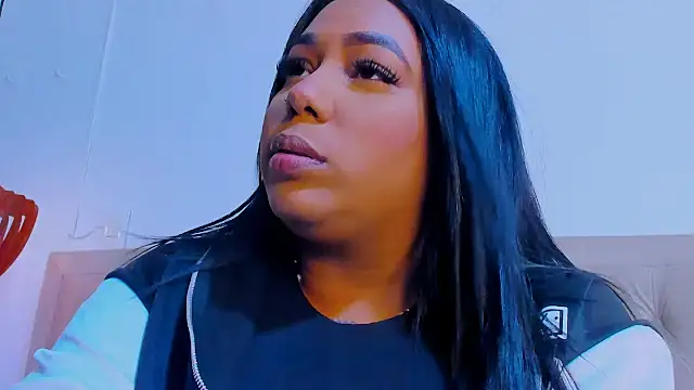 Snapshot of emma_purple_ chatting on March 15, 6:54 pm emma purple online show from March 15, 6:54 pm