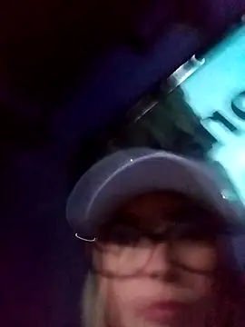 CandieGilson   online show from September 24, 10:51 am