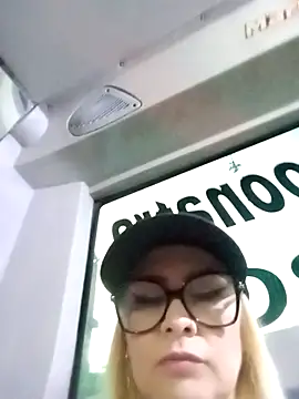 CandieGilson   online show from February 11, 11:15 am