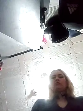 CandieGilson   online show from April 15, 10:44 am