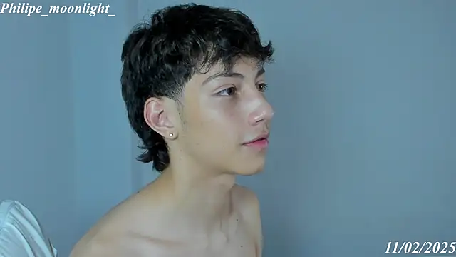 Snapshot of philipe_moonlight_ chatting on February 11, 6:51 am philipe moonlight online show from February 11, 6:51 am