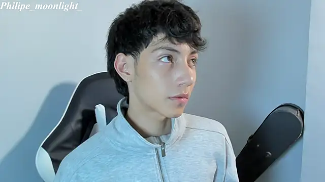 Snapshot of philipe_moonlight_ chatting on February 20, 7:45 am philipe moonlight online show from February 20, 7:45 am