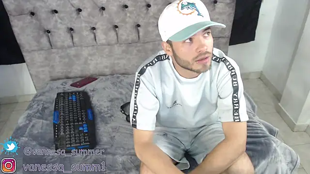 aczino vel online show from February 12, 1:41 am