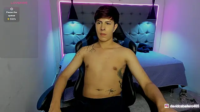 Estiv18  online show from February 22, 11:58 pm