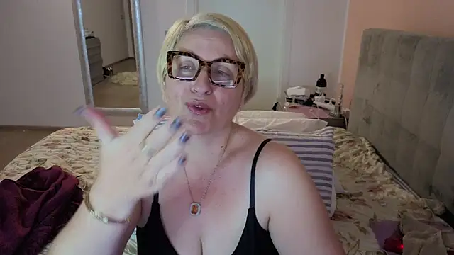 Snapshot of Pumabionda chatting on November 28, 10:56 pm Pumabionda online show from November 28, 10:56 pm