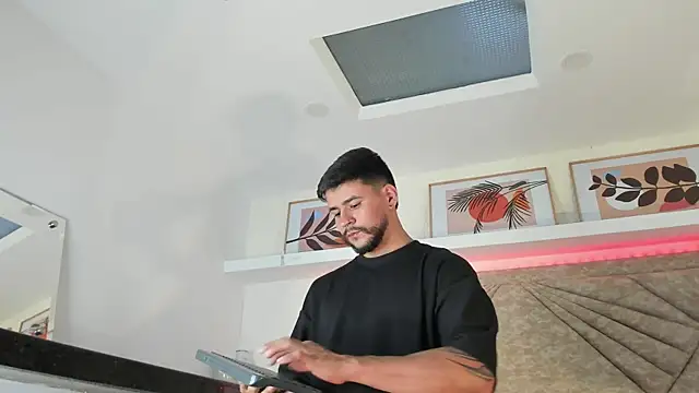 Snapshot of DickGriffith_ chatting on February 18, 8:03 pm DickGriffith online show from February 18, 8:03 pm