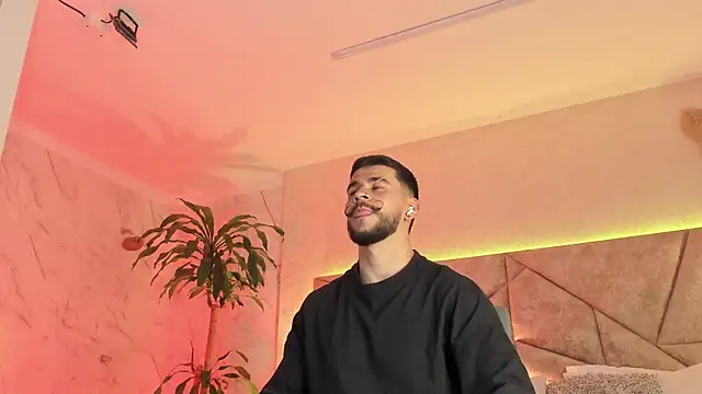 Snapshot of DickGriffith_ chatting on September 29, 12:43 pm DickGriffith online show from September 29, 12:43 pm