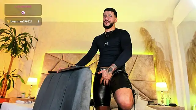 Snapshot of DickGriffith_ chatting on November 1, 11:12 am DickGriffith online show from November 1, 11:12 am