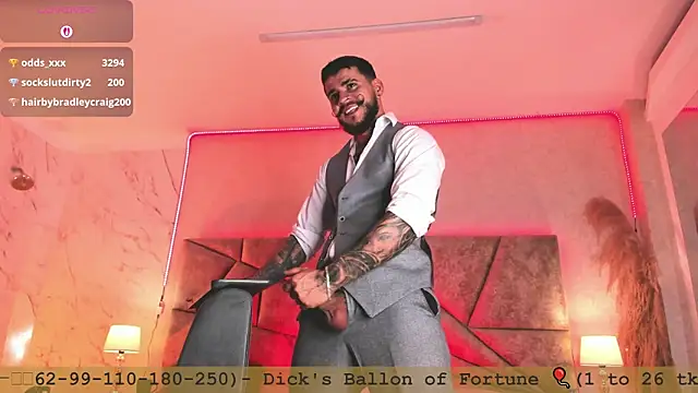 Snapshot of DickGriffith_ chatting on November 29, 8:23 pm DickGriffith online show from November 29, 8:23 pm