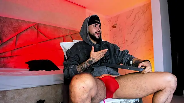 Snapshot of DickGriffith_ chatting on January 16, 12:53 pm DickGriffith online show from January 16, 12:53 pm