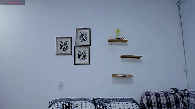 Snapshot of sarita_bigbooty_ chatting on December 4, 10:40 pm sarita bigbooty online show from December 4, 10:40 pm