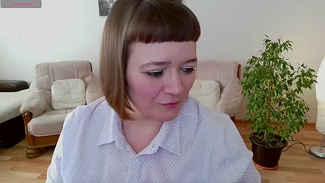 Snapshot of LizaMilfa chatting on March 6, 7:47 am LizaMilfa online show from March 6, 7:47 am