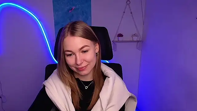 Snapshot of Dana_flowers chatting on November 1, 6:26 am Dana flowers online show from November 1, 6:26 am