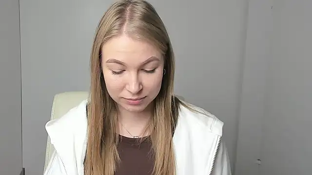 Snapshot of Dana_flowers chatting on November 18, 6:51 am Dana flowers online show from November 18, 6:51 am