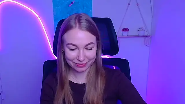 Snapshot of Dana_flowers chatting on December 1, 6:29 am Dana flowers online show from December 1, 6:29 am