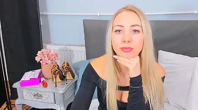 Snapshot of MargaritaRose chatting on March 3, 6:44 pm MargaritaRose online show from March 3, 6:44 pm